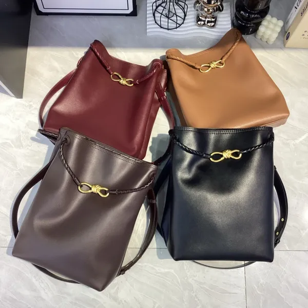 Bottega Veneta The Knot Bucket Bag Chocolate Brown Leather - 10
