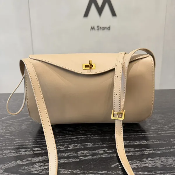 M Stand Beige Envelope Crossbody Bag - 20
