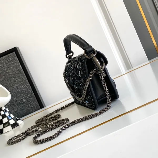 Valentino Garavani Rockstud Spike Crystal-Embellished Chain Bag Black - 5