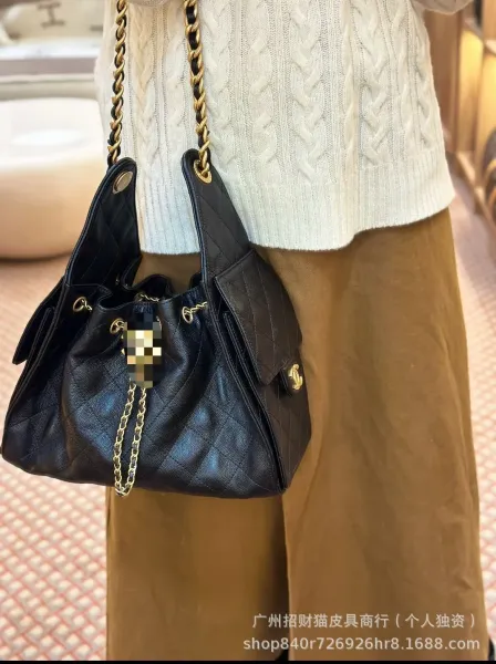 Chanel Drawstring Bucket Bag Gray Suede - 4