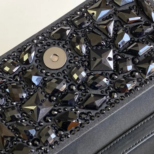 Valentino Garavani Rockstud Spike Crystal-Embellished Chain Bag Black - 11