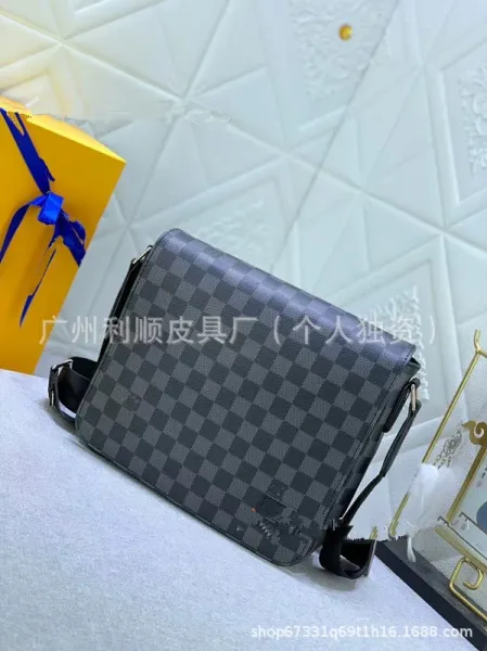 Louis Vuitton Damier Graphite Messenger Bag - 7