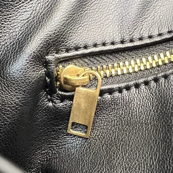 Bottega Veneta The Pouch Hobo Bag Black - 27