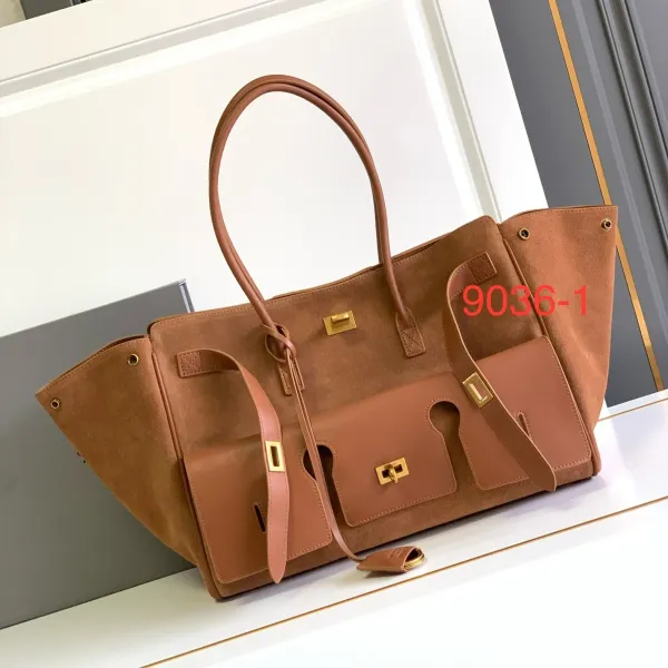 Celine Triomphe Tote Black Handbag - 4