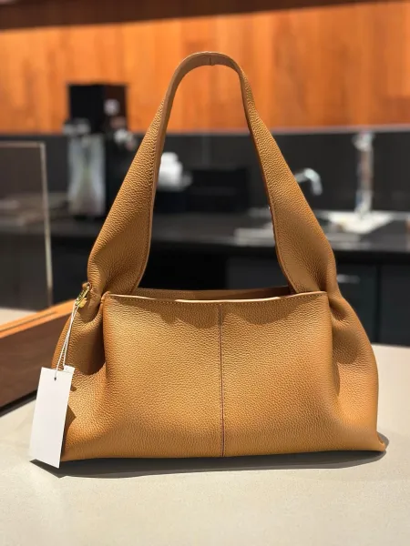 Bottega Veneta Jodie Bag Off-White Pebbled Leather Hobo Bag - 21