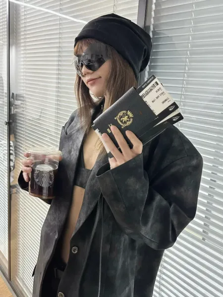 Balenciaga Passport Holder Black Leather Accessory - 4