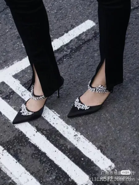 Saint Tears Crystal-Embellished Pointed-Toe Ankle Boots Black - 8