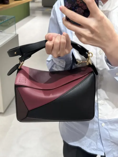 Loewe Puzzle Bag Black and White Leather Shoulder Bag - 7