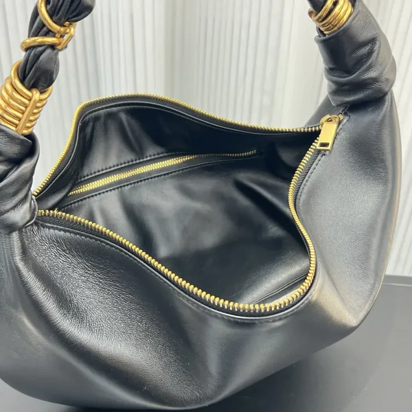 Bottega Veneta The Pouch Hobo Bag Black - 26