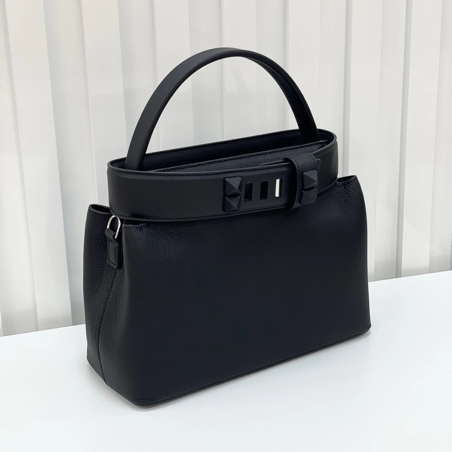 Hermès Kelly Danse Taupe Togo Leather Handbag - 4