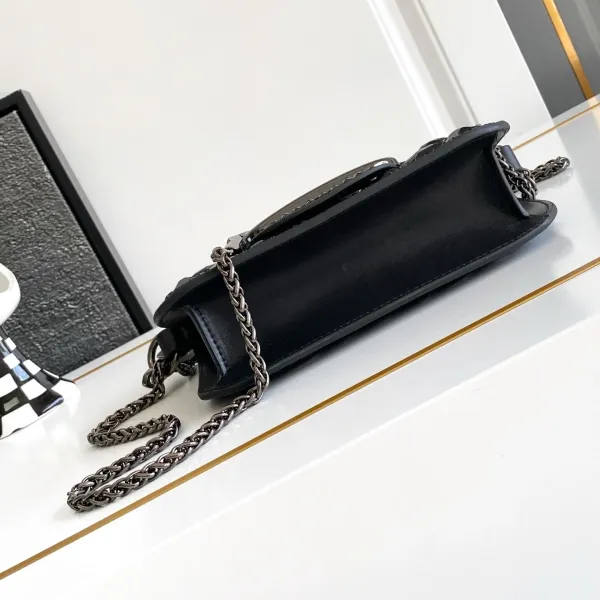 Valentino Garavani Rockstud Spike Crystal-Embellished Chain Bag Black - 8