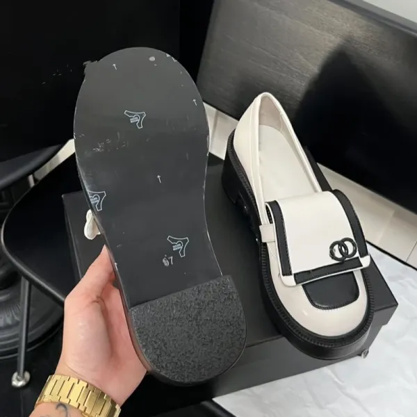 Chanel CC Logo Loafers White and Black Leather Platform Loafers - 10