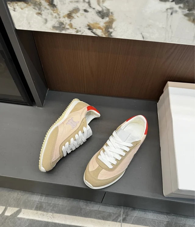 CELINE Sneakers Triomphe embroidered lace-up product detail image 16