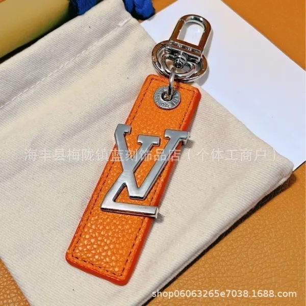 Louis Vuitton LV Tag Orange Leather Key Holder - 4
