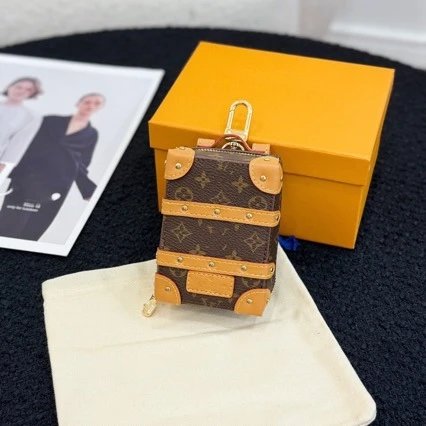 Louis Vuitton Petite Malle Keychain Black Monogram Leather Accessory - 4