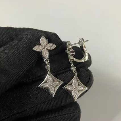 Louis Vuitton Monogram Flower Diamond Earrings Gold Jewelry - 3