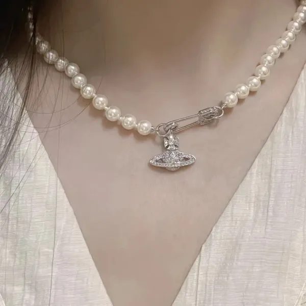 Vivienne Westwood Orb Pearl Safety Pin Necklace Gold - 8