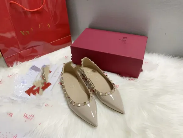Valentino Garavani Rockstud Flat Black and Nude Leather Mary Jane Shoes - 7