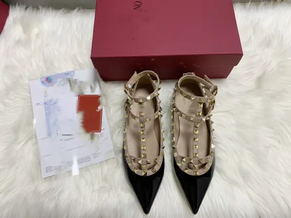 Valentino Garavani Rockstud Flat Black and Nude Leather Mary Jane Shoes - 19