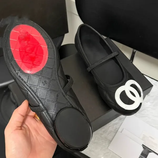 Chanel CC Logo Quilted Mary Jane Flats White - 6