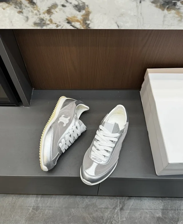 CELINE Sneakers Triomphe embroidered lace-up product detail image 5