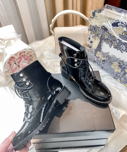 Valentino Garavani Rockstud Lace-Up Combat Boots Black - 7