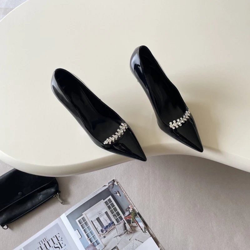 Saint Tears Pearl-Embellished Patent Leather Pointed-Toe Flats Brown - 10