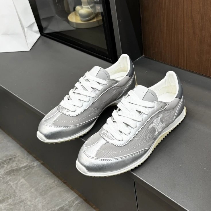 CELINE Sneakers Triomphe embroidered lace-up image 2