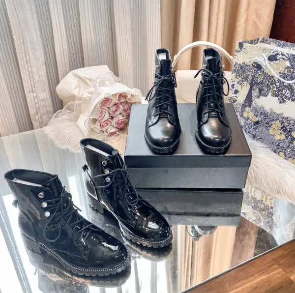 Valentino Garavani Rockstud Lace-Up Combat Boots Black - 2