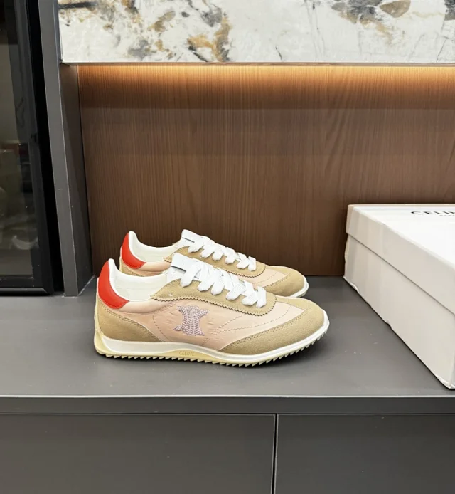 CELINE Sneakers Triomphe embroidered lace-up product detail image 15
