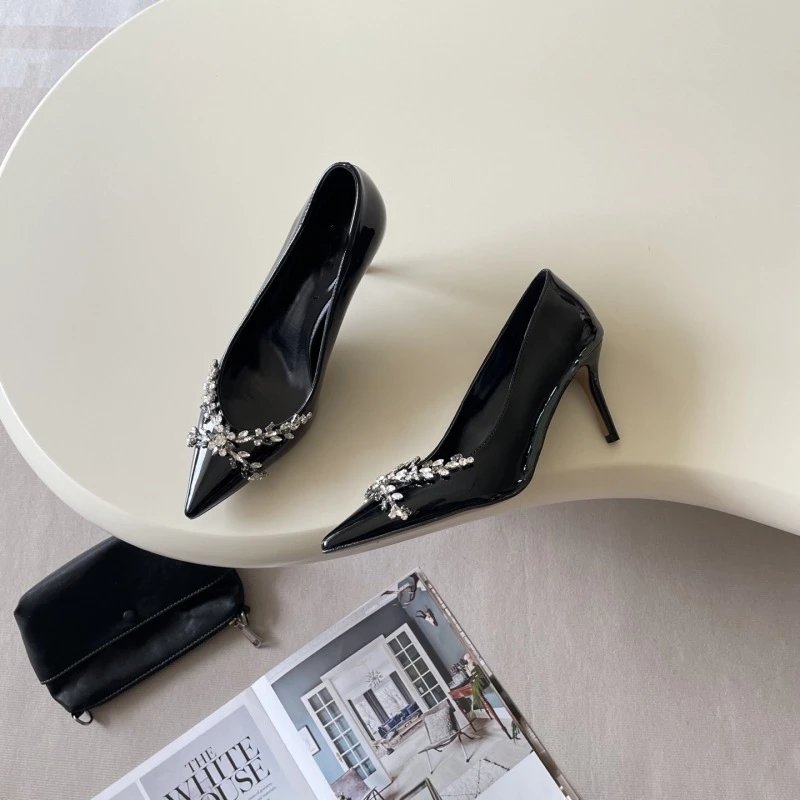 Saint Tears Pearl-Embellished Patent Leather Pointed-Toe Flats Brown - 28