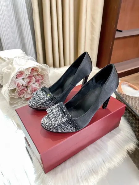 Roger Vivier Rockstud Flat Burgundy Crystal-Embellished Loafers - 10