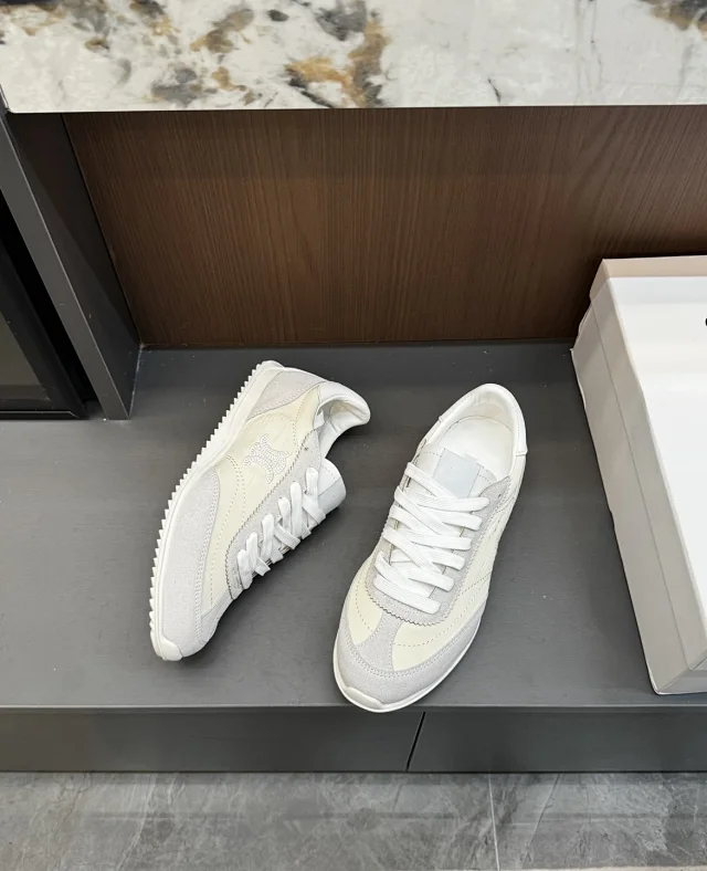 CELINE Sneakers Triomphe embroidered lace-up product detail image 10