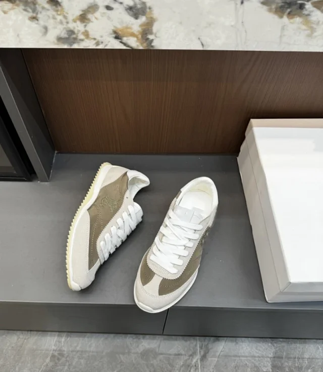 CELINE Sneakers Triomphe embroidered lace-up product detail image 20