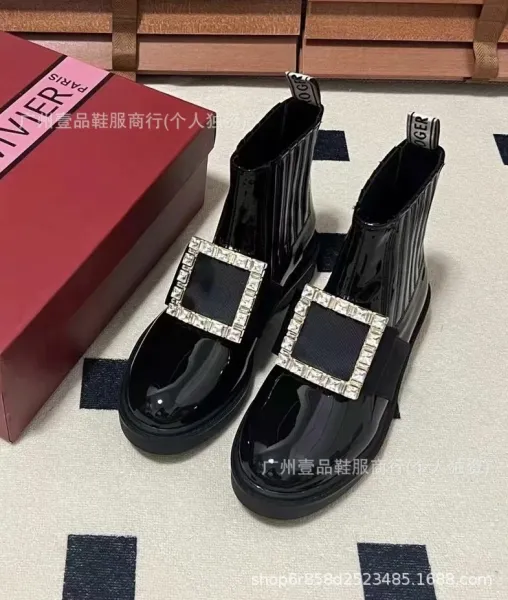 Roger Vivier Rockstud Rain Boots Black Patent Leather Chelsea Boots - 1