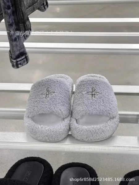 Off-White x Unknown Designer Cross Motif Canvas Slippers Beige Slippers - 30