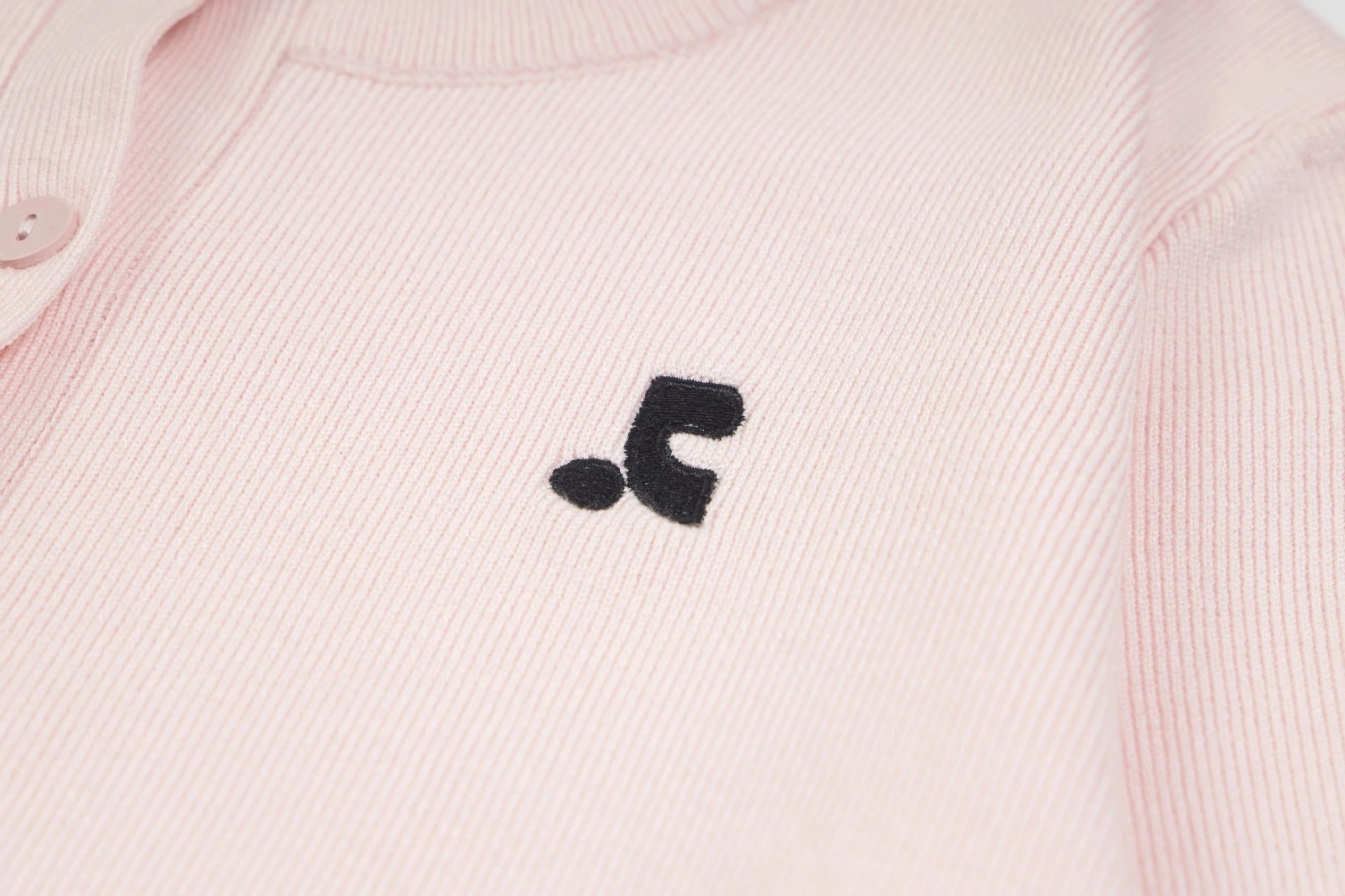 Rest & Recreation Stripe V-Neck Sweater Navy and White - 22