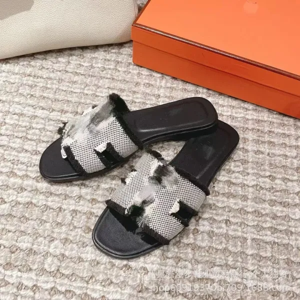 Hermès Oran Slide Sandals Green and Beige Woven Fringe Slippers - 9
