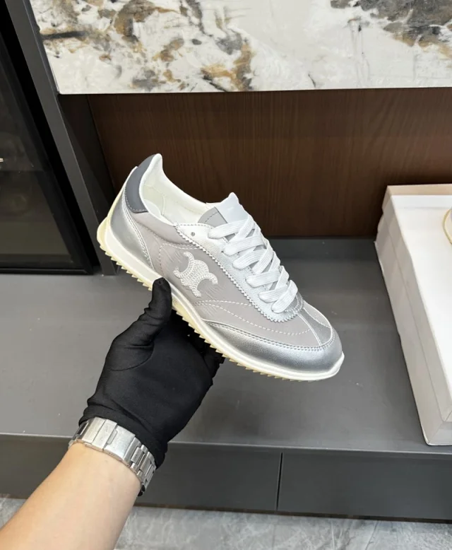 CELINE Sneakers Triomphe embroidered lace-up product detail image 6
