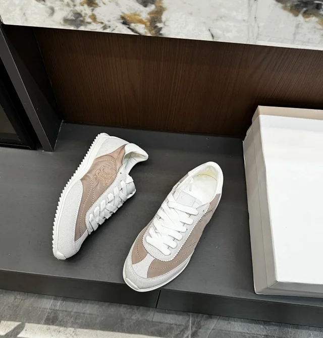 CELINE Sneakers Triomphe embroidered lace-up product detail image 19