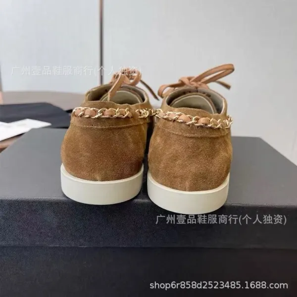 Saint Tears Chain-Embellished Suede Boat Shoes Beige - 15