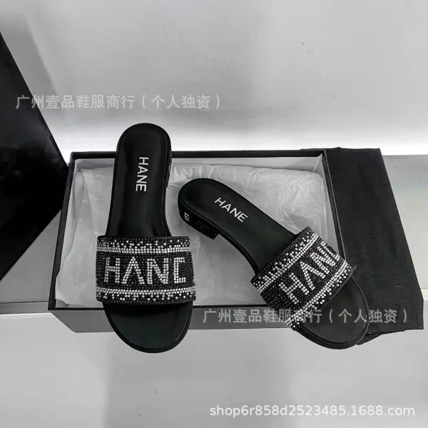 HANE Crystal-Embellished Slide Sandals Black - 10