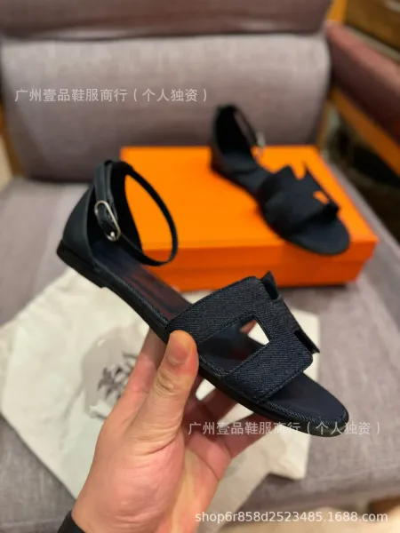 Hermès Oran Sandals Denim Blue Leather Sandals - 18