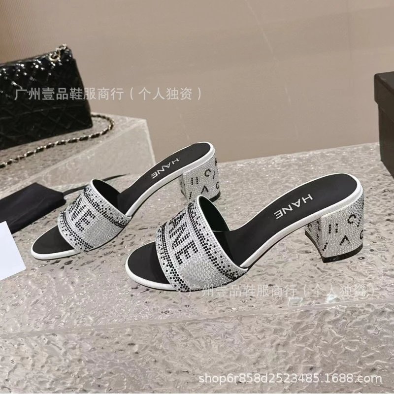 HANE Crystal-Embellished Slide Sandals Black - 18