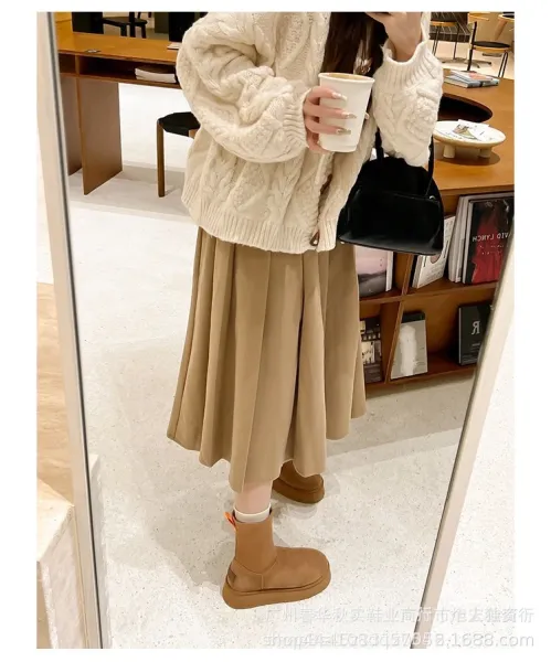 UGG Classic Mini Platform Boots Beige Snow-Boots - 10