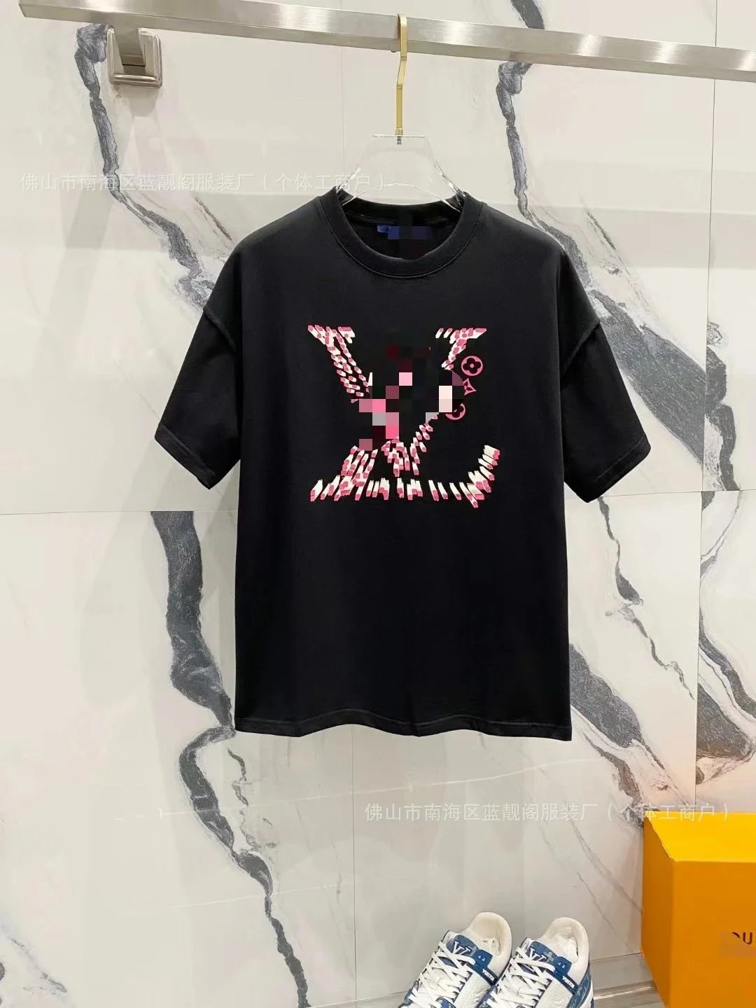 L10 Black