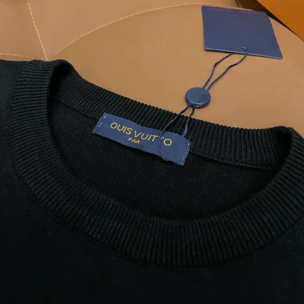 Louis Vuitton Monogram Giraffe LV Logo Black T-Shirt - 8