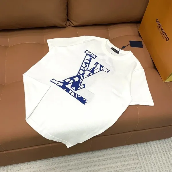 Louis Vuitton Monogram LV Print White T-Shirt - 1