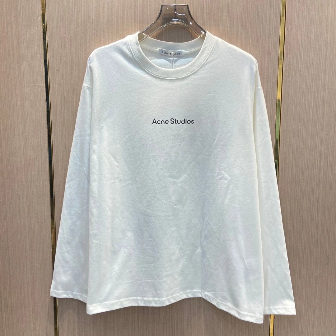 AC09 White