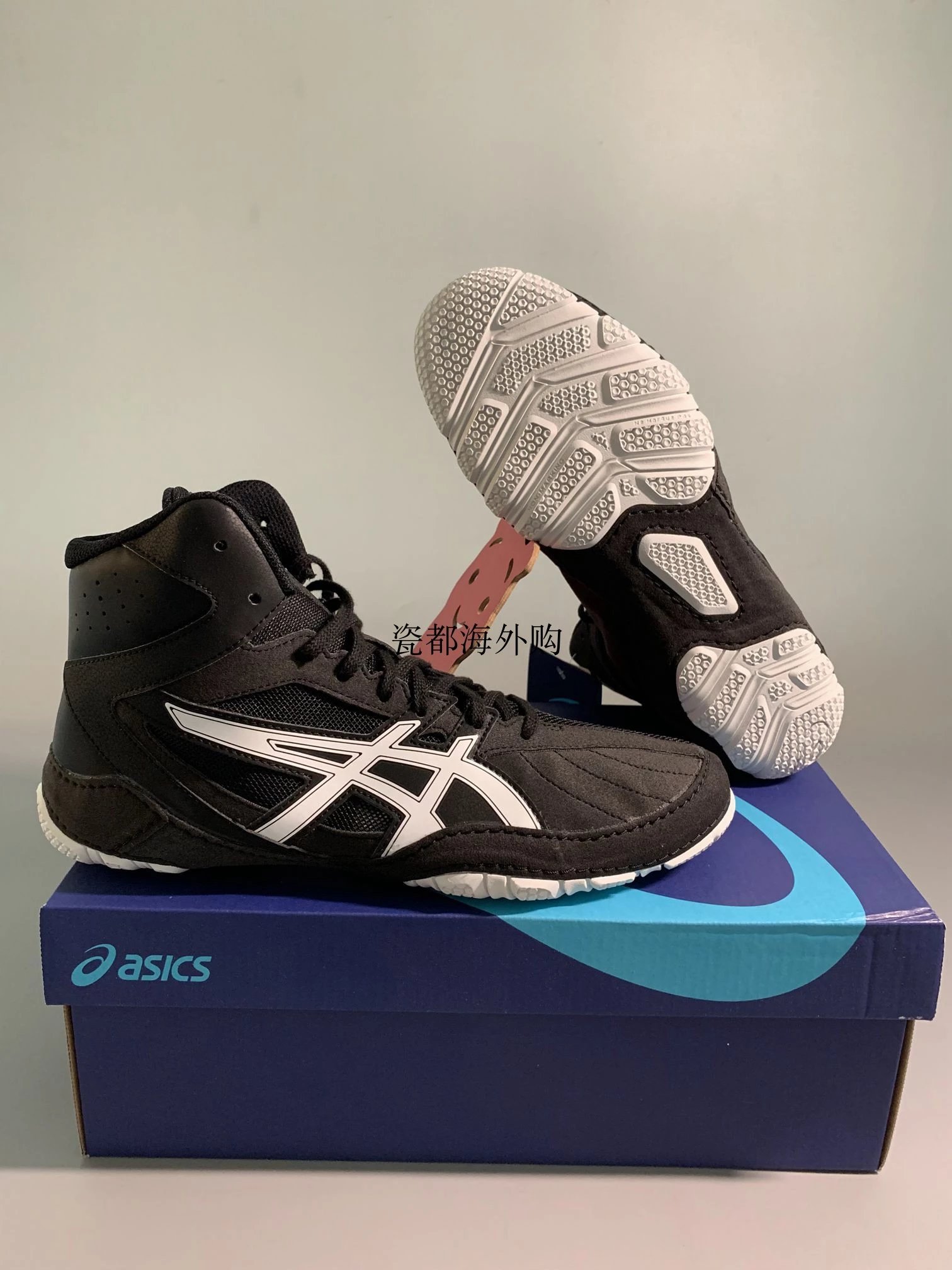 MATCONTROL Black/White, Limited Sizes In Stock 39.5 In Stock (Minor Signs of Wear)